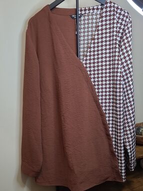 BloomChic Brown & White Houndstooth Two-Tone Blouse size 26
